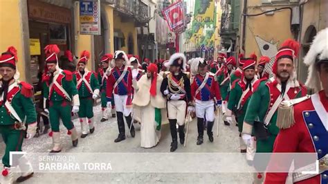 Carnevale Ivrea Il Corteo Storico Con La Mugnaia La Sentinella