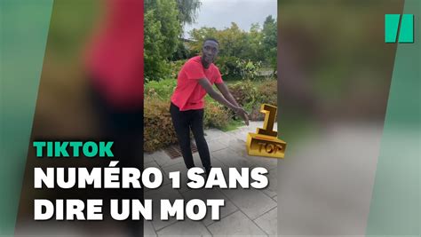 Sur Tiktok Khaby Lame Devient La Personne La Plus Suivie Sans