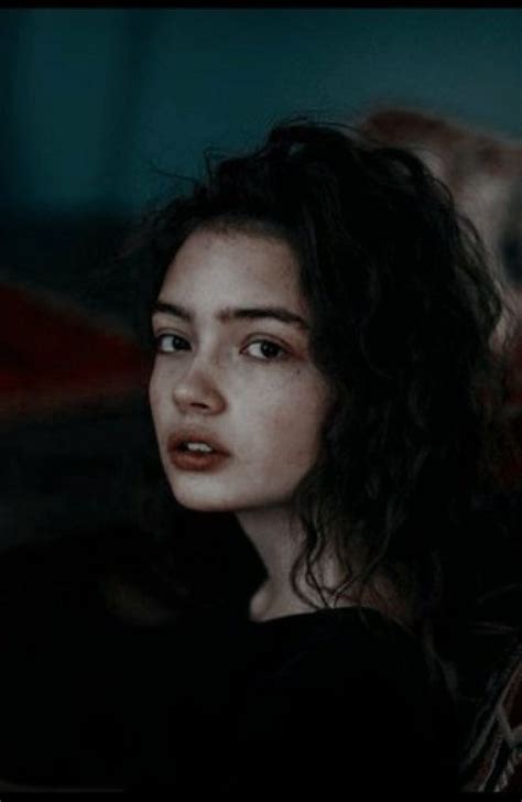 Pin de Маша em люди | Personagens