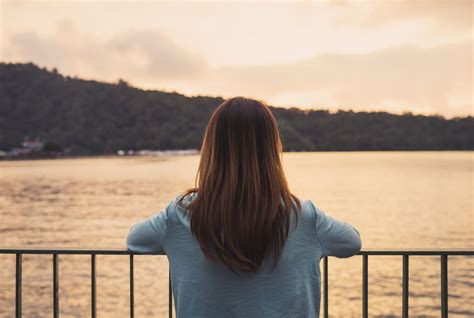 How to become more mindful! • NourishNestBreathe 