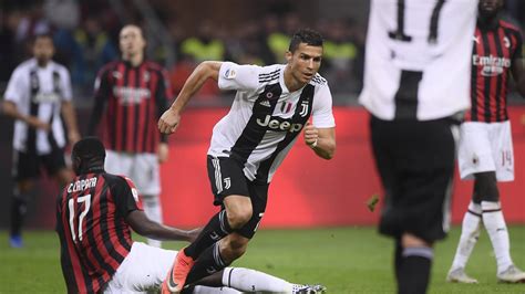 Serie A Ronaldo Trifft Juventus Gewinnt Auch Gegen Milan