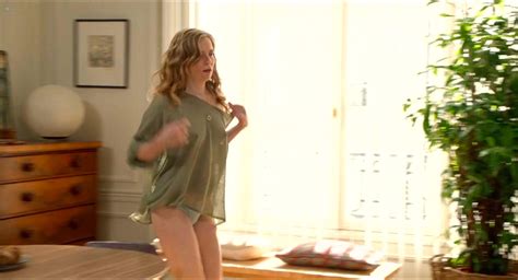 Naked Isabelle Carré in Joint Custody