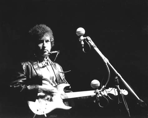 July 25 1965 Dylan Goes Electric At The Newport Folk Festival Bob