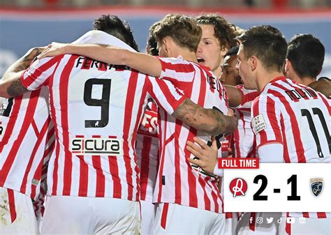 Serie C Ierardi Salva Il L R Vicenza Che Vince Ma Non Convince Top