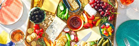 5 Essentials For A Summer Cheese Board