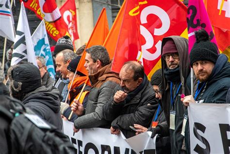 Grèves Et Manifestations En France Que Faire Entre Deux Manifs