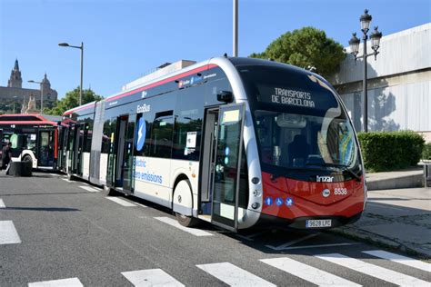 TMB incorpora 69 nuevos autobuses ecológicos a la red Tren y Rail