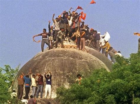 Babri Masjid demolition case: VHP leaders surrender in court, get bail ...