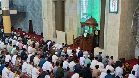 Salat Idul Adha Di Masjid Raya Bandung Penuh Sampai Teras Panitia