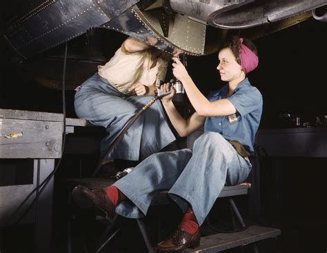 Rosie The Riveter History See Wwii Photos Of Women Working Time