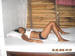 Plugged Amateur Wife Porn Pic