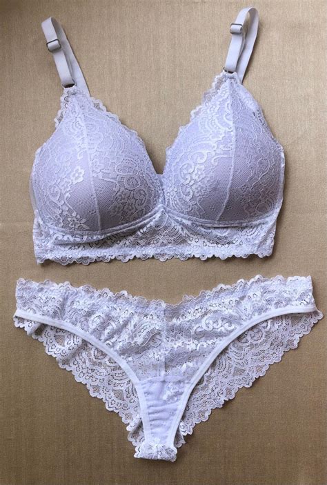 Lingerie conjunto de sutiã e calcinha renda branca bojo sem aro Viva Diva Lingeries