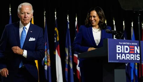 Foto Joe Biden Dan Kamala Harris Tampil Perdana Sebagai Pasangan