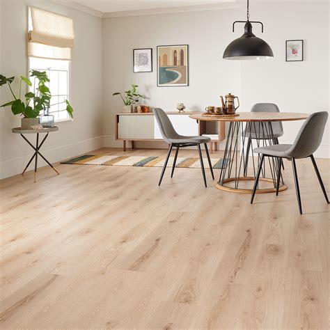 7 Beautiful And Trendy Laminate Or LVP Floors