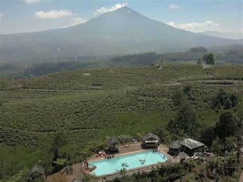 Pesona Wisata Perbatasan Garut Tasik Kolam Renang Panorama Alam Cipari