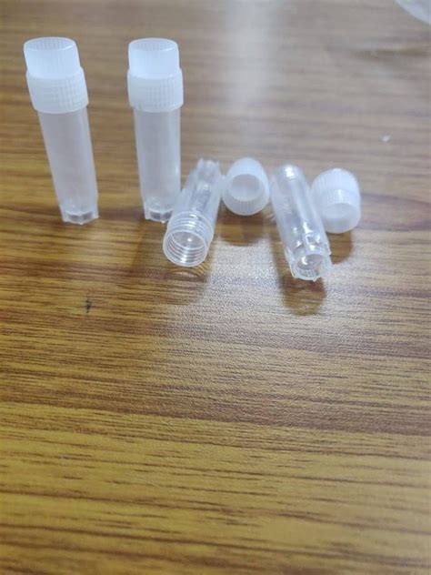 Transparent Polypropylene Self Standing Cryo Vial Screw Cap Capacity