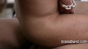 Escultural asiática trans babe venus lux trabaja su gran polla hasta un orgasmo XVIDEOS