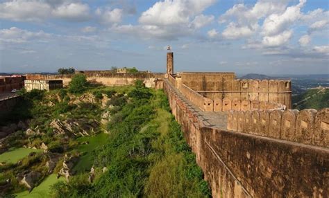 Jaigarh Fort Jaipur Rajasthan and its Aura | PinkPedia