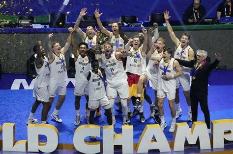 La Jornada Alemania vence 83 77 a Serbia y es campeón del Mundial de