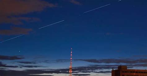 Lichterkette Am Himmel Heute Was Steckt Dahinter