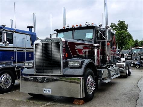 Freightliner FLC Semi Tractor Taken At The ATHS American Flickr