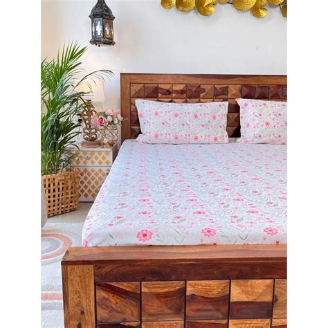 Urban Space Divine Tc Cotton Bedsheets For Double Bed Zinnia