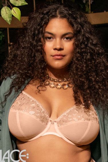 Elomi Namrah Decolleté Beha G M cup PALE BLUSH Lace Lingerie nl