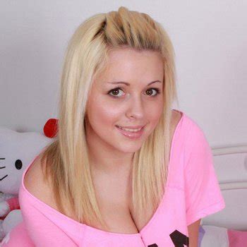 Tegan Brady Babe Page Watch This Centerfold On Freeones