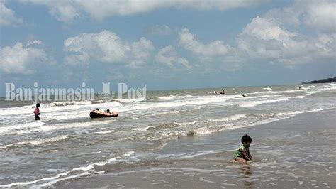 Keindahan Tempat Wisata Pantai Angsana Di Kabupaten Tanah Bumbu Kalsel