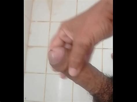 Gozando No Banheiro XVIDEOS