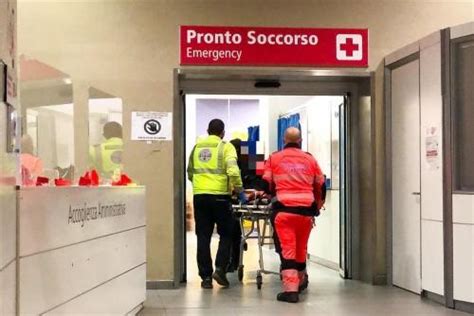 Maxi Fuga Dai Pronto Soccorso Mancano Quaranta Medici Il Tirreno