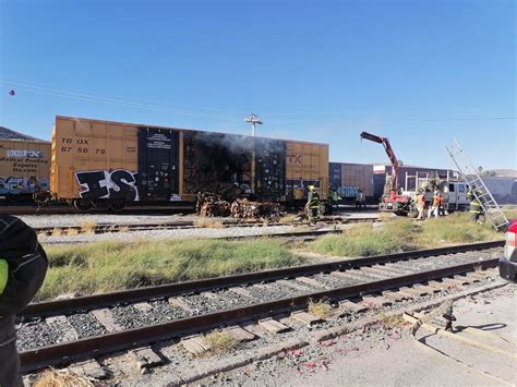 Se incendia vagón de tren cargado con cartón en Gómez Palacio lo