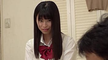 彼女がそばにいるにも関わらずパン染み作ってたわわなおっぱいを見せつけ誘惑してくる小悪魔な彼女の友達パート XVIDEOS