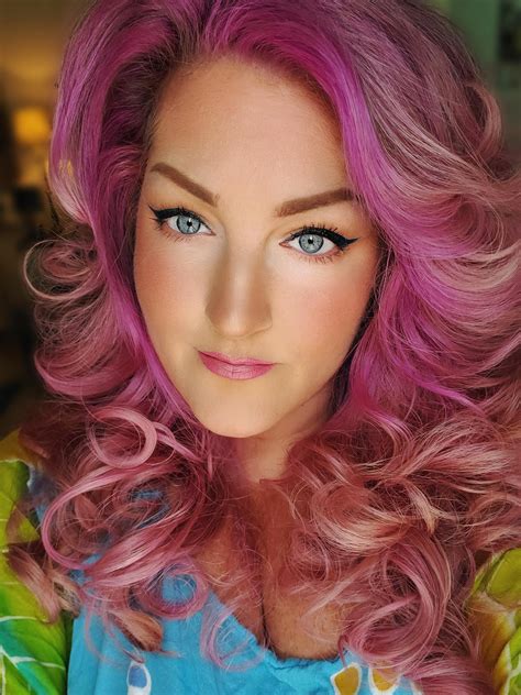 Earth angel with 🌊👀. : r/PrettyEyes