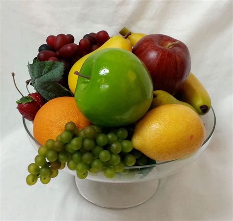 20+ Decorative Fruit Bowl Ideas - DECOOMO