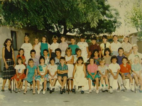 Photo De Classe CE1 Saint Louis De 1988 ECOLE PRIMAIRE SAINT LOUIS