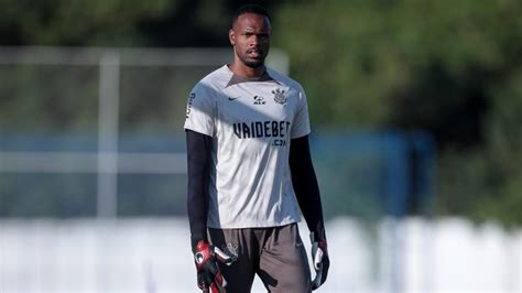 Carlos Miguel ainda não perdeu como titular do Corinthians