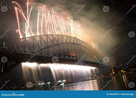 Sydney Harbour Bridge New Year Fireworks Stock Photo - Image of celebrate, full: 3942390