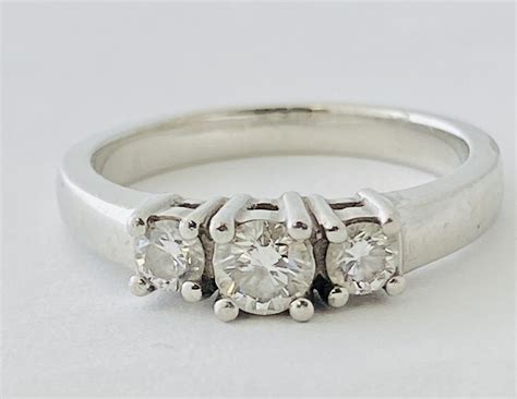 Three Stone Platinum Diamond Ring - Delray Beach Pawn