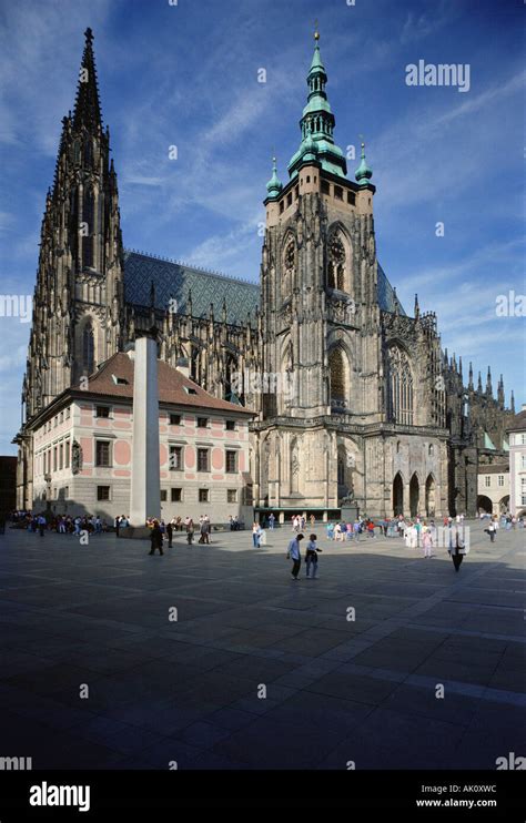 St Vitus Cathedral Prag Stock Photo Alamy