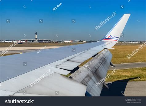 American Airlines Old Logo On Wing Stock Photo 1646217934 | Shutterstock