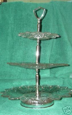 Federal Glass Tier Crystal Petal Pattern Tidbit Tray