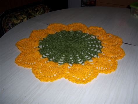 MedioCreAcción: Girasol crochet