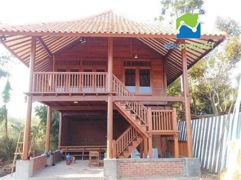 Rumah Kayu Meranti 2 Lantai Knockdown Dengan Desain Modern Dan Klasik