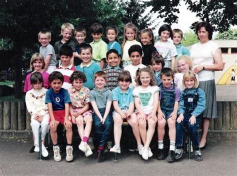 Photo De Classe CE1 De 1993 Ecole Groupe Scolaire Du Stade Vesoul