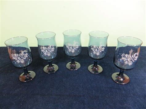 Set Of Pfaltzgraff Yorktowne Blue Etched Water Goblets Glasses