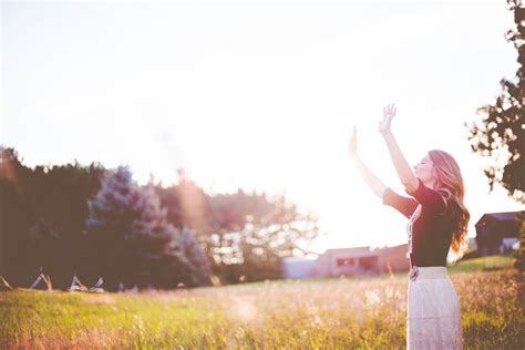 Woman Worship Pictures | Download Free Images on Unsplash