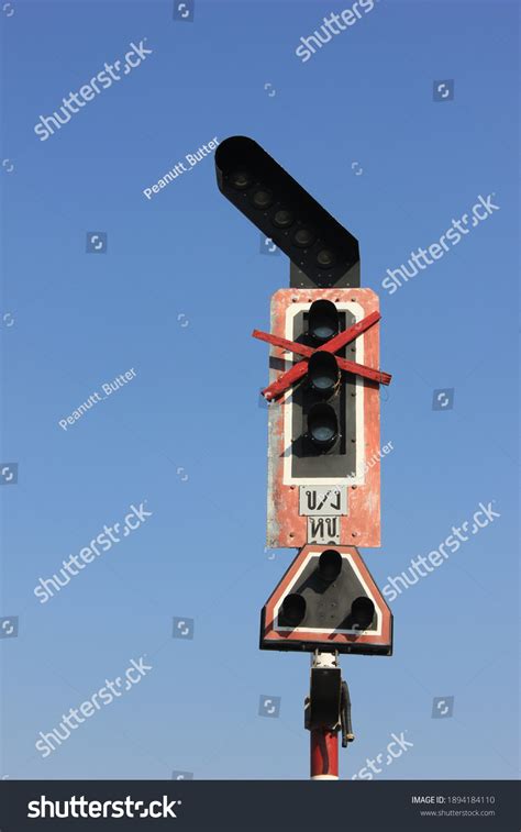 Railroad Crossing Arms Traffic Signals Flashing Stock Photo 1894184110 ...