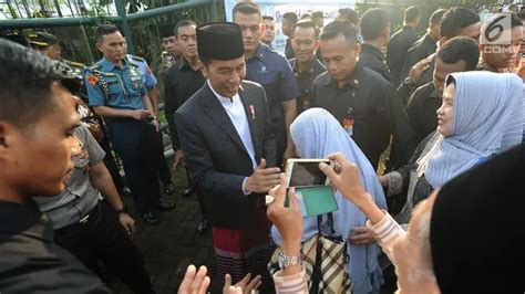 Jokowi Dan Iriana Sholat Idul Adha Bersama Ketua Mk Anwar Usman Di