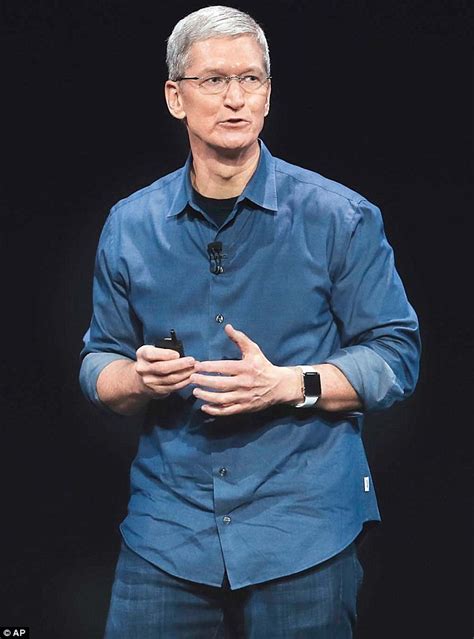 My Biz China Fears Loss Of Apple Jobs As Ceo Tim Cook Plans To Expand